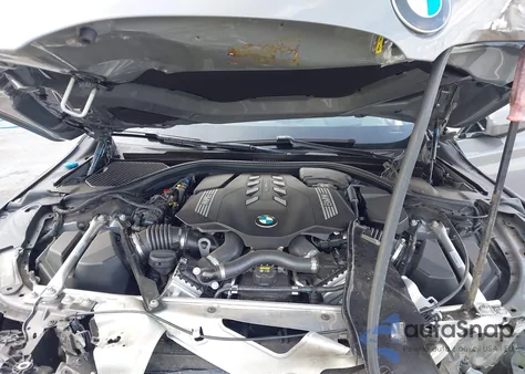 2022 BMW 750 I xDrive z USA, uszkodzony, nr VIN WBA7U2C09NCH53509